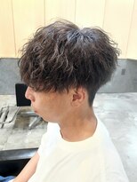 ニアウ 伊勢崎連取店(Niau)&nbsp;刈り上げマッシュメンズパーマ波巻きツイストスパイラルショート