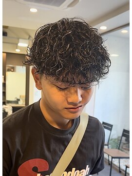 サロン ド ロイ(Salon de Roi) ハイライトで立体感◎ 波巻きメッシュ　神戸六甲パーマ