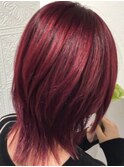 大人可愛いレイヤーカットピンクレッドカラー
