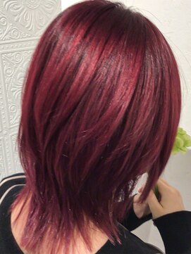 ヴィヴァーク 拝島駅前店(vivarc) 大人可愛いレイヤーカットピンクレッドカラー