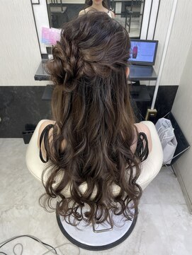 ベルグロー(BELLEGROW) ハーフお団子/お呼ばれヘア/ハーフアップ