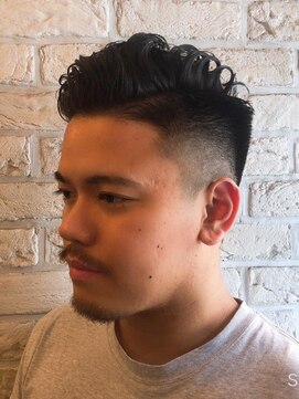 グラッドバーバードットエビス 恵比寿(GLAD BARBER. EBISU) サーフカール/スパイキーショート/ブルーブラック[恵比寿]
