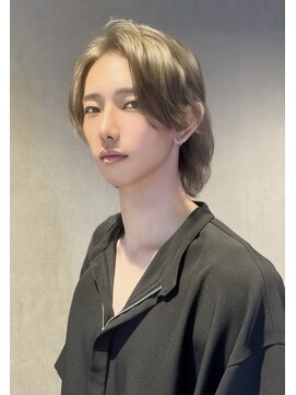 リア(Li'a) ミルクティーカラー＋ケアブリーチ＋髪質再生トリートメント