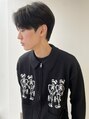 イト(ito.)&nbsp;刈り上げないコンパクトに収めるセンターパートスタイルです！