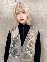 ドロシー(dorothy) ハイレイヤーボブ ナチュラルブロンド