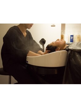 アロマオイルスパで至福の時間を…♪名古屋/栄/ヘッドスパ/髪質改善/縮毛矯正/前髪