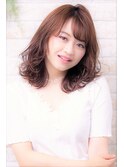伸ばしかけ小顔ネイビーカラーのマニッシュ美髪フレンチボブ