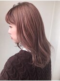 やわらかピンクベージュ
