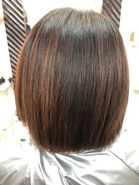 ティアラ ボブ