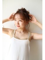 カリノ(crino:)&nbsp;＃抜け感お団子アレンジ＃後れ毛