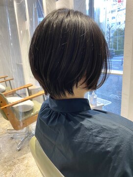 セラ バイ ユーレルム(SerA by U-REALM) 襟足が可愛い○束感ショート　担当　佃