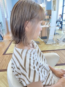 ヴィンス(vince) インナーカラーで10倍可愛いボブ☆