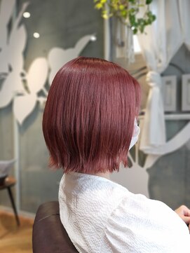 モリノマ(morinoma) ハイトーンぱっつんボブ