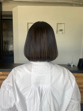 ヴァン カウンシル 王子(VAN COUNCIL) 大人の雰囲気前上がり丸みボブ ハイライト艶髪