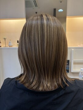 シエスタ Siesta ミディアムボブ