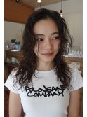 レイヤーたっぷりなゆるパーマ