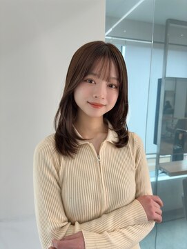 フィル 横浜(fil) レイヤー_大人ガーリーダークアッシュ似合わせカット