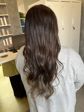 シロ(SHeIRO) アッシュブラウン×裾カラーくすみベージュ