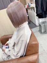 ルイス(Luis) シルキーライトベージュ