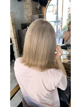 レヴィ 神楽坂(Levi) kawaii hightone beige