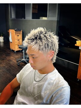 ブライト 関目(Breit) 【マレットヘアー×ホワイトカラー】