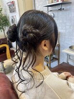 クオリア(Quaria)&nbsp;ツインアレンジ/お団子アレンジ/ヘアアレンジ