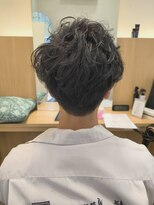 ウイバイファースト(u'i by first)&nbsp;メンズニュアンスパーマスタイル 