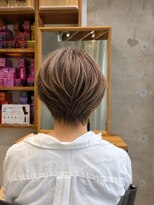 アルトル 池袋2nd(altru) ◇大人40代50代60代ショートボブ丸みショート白髪ぼかし