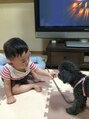 レガロ(Regalo) 愛犬のトイプードルのロコとも仲良しです。