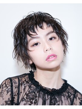 カムジーヘッド(COMEGHEAD) ショートレイヤー×インナーカラー【熊本/南区/平成/平成駅】