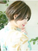 大人かわいい耳かけマニッシュショートボブ