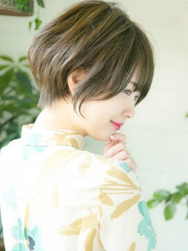 ロンドプランタン 恵比寿(Lond Printemps) 大人かわいい耳かけマニッシュショートボブ