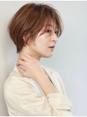 小顔に見える大人かわいいショート うざバング×透明感カラー