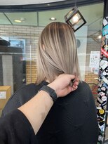 ラフ(LAFF)&nbsp;#バレイヤージュ#グレージュカラー#ボブウルフ#ココアベージュ