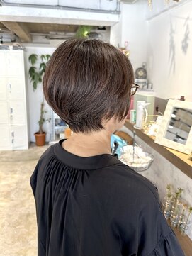 セラ バイ ユーレルム(SerA by U-REALM) エイジングによる癖毛に　ミセスショート　白髪染め　担当　佃