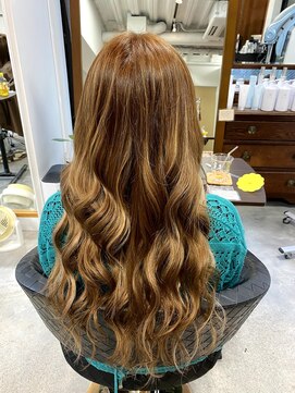 フツーロ 栄(FUTURO) プルエクステ