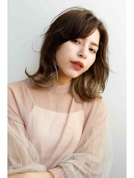 ベルフロック(belfloc) 小顔クラゲヘアー。黒髪ココアベージュでオリーブグレー。