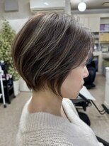 アトリエリーベル スジ感ハイライト×ハンサムショート