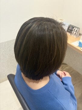 ココア グロウ(COCOA Glow) 脱白髪染めイノアカラーと白髪ぼかしハイライト