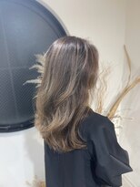 アンディアーモ サカエ(ANDIAMO SAKAE)&nbsp;グレージュ シャドウルーツ