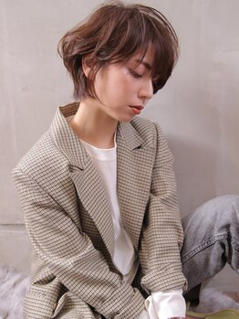 アグラントープ(a Gland taupe)の写真/《乾かすだけでキマる》襟足の収まりが抜群!大人女性のミニマムショート&ボブ。