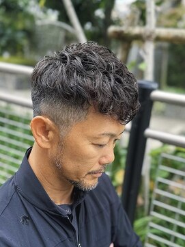 刈部倶楽舞 大人パーマ/ツーブロック/メンズパーマ/40代・50代/ビジネスヘア
