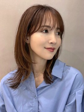 ソワネ 表参道(soigne) 表参道酸性ストレート艶髪ミディアムレイヤーアッシュグレー30代