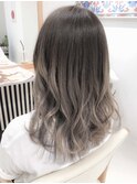 外国人風。透け感バレイヤージュ×シルバーグレージュ