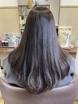 コアフィールフィス(COIFFURE fils)&nbsp;ロングレイヤースタイル アッシュベージュ