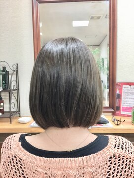 ビューティーサロン CYC 前下りボブ♪2