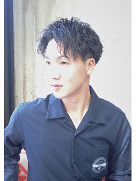 ココロコ(COCO LOCO) センターパート　ツイストスパイラルパーマ