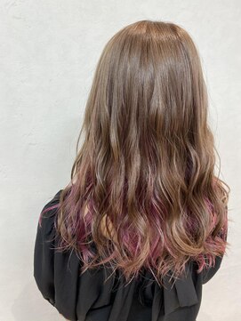 リア(Lia by KENJE) レイヤーロング　ベージュとピンクのコントラスト