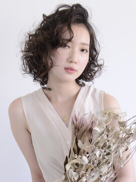 ロアー ヘアー ワメン(RAWR hair WaMen) 【RAWR】カーリーパーマ_大人ボブ_ウエットスタイル