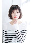 切り込んだショートバングのふわくしゅショート_イメチェン